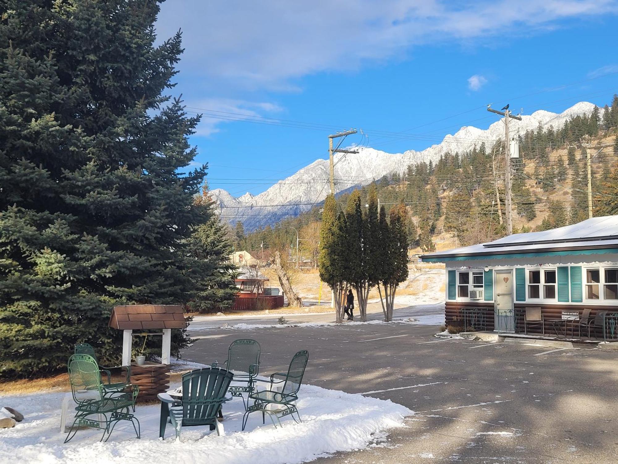 Lido Motel Radium Hot Springs Eksteriør bilde