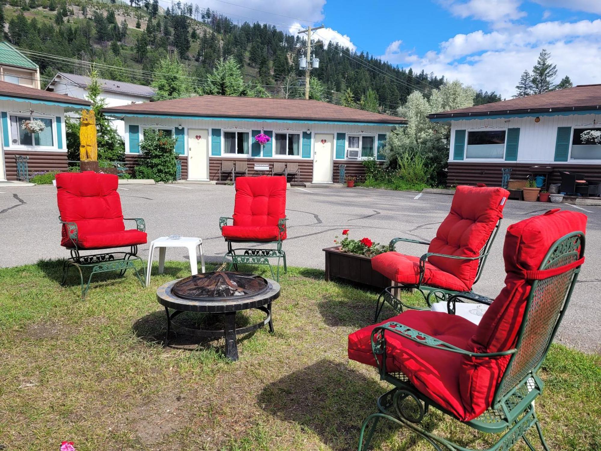 Lido Motel Radium Hot Springs Eksteriør bilde